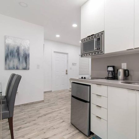Newly Renovated 1 Bedroom Apt Designer Unit # 3 Dania Beach Exterior photo